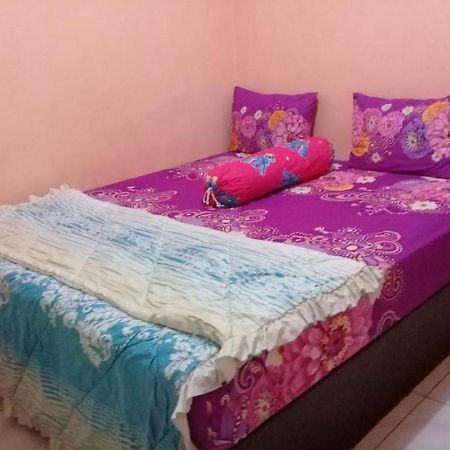 Adelya Homestay Praya Buitenkant foto